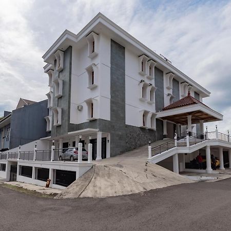 Reddoorz Plus Near Universitas Maranatha Bandung 2 Экстерьер фото
