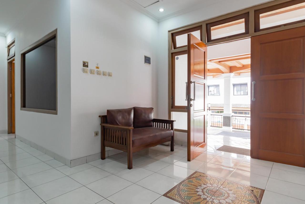 Reddoorz Plus Near Universitas Maranatha Bandung 2 Экстерьер фото